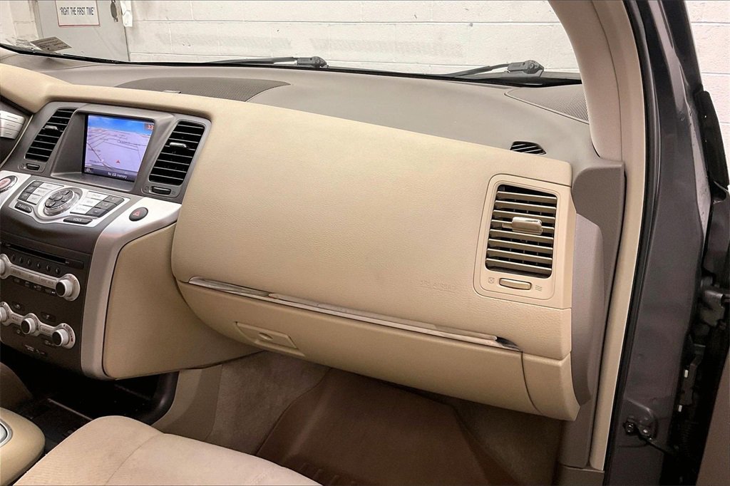 Used 2013 Nissan Murano SV w/ Value Pkg image 11