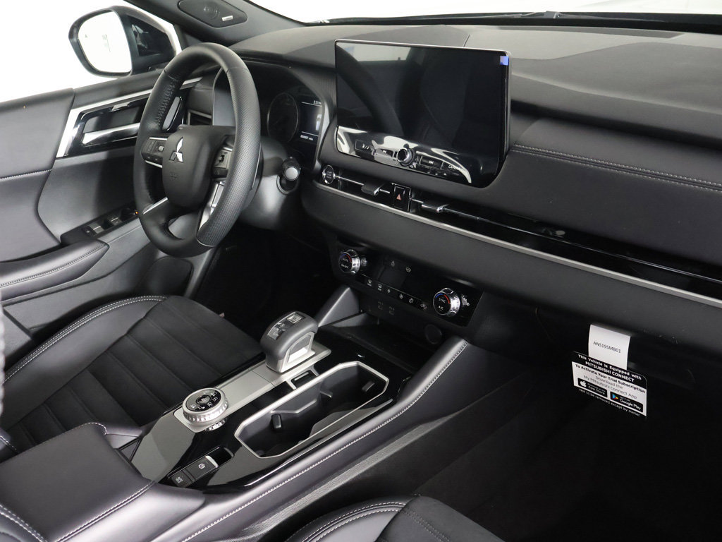 New 2026 Mitsubishi Outlander LE AWD/4WD image 26