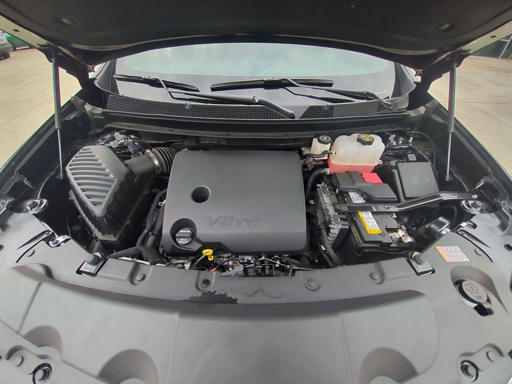 Used 2024 Chevrolet Traverse LT FWD image 37