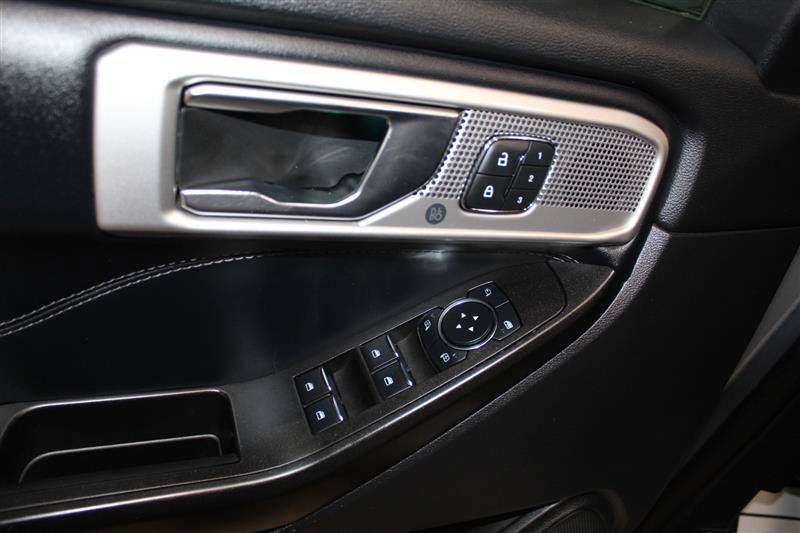 Used 2020 Ford Explorer Limited RWD image 28