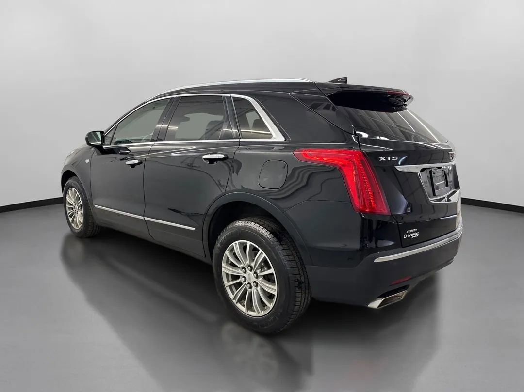 Used 2018 Cadillac XT5 Luxury w/ Driver Awareness Package image 7