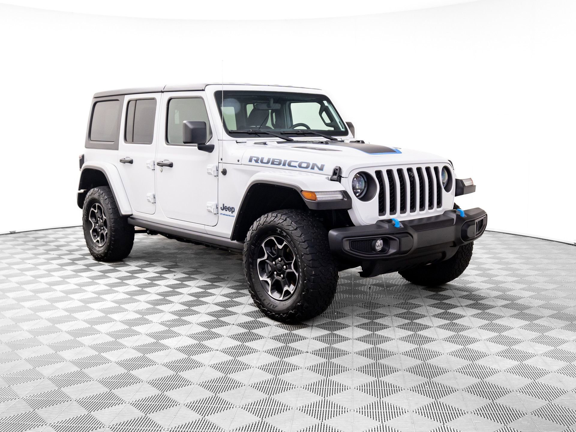 Used 2023 Jeep Wrangler Unlimited Rubicon 4xe w/ Cold Weather Group image 9