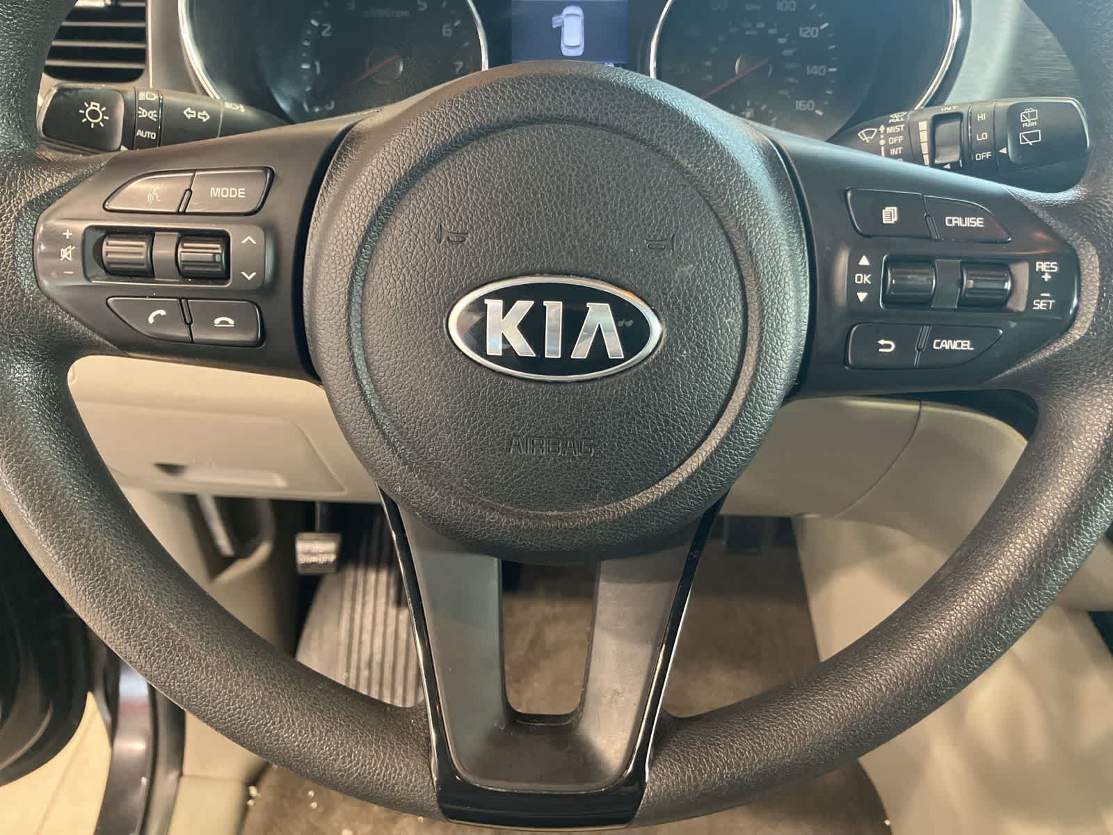 Used 2021 Kia Sedona LX image 14