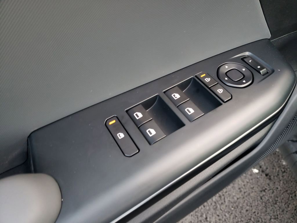 New 2025 Kia K4 LXS image 16