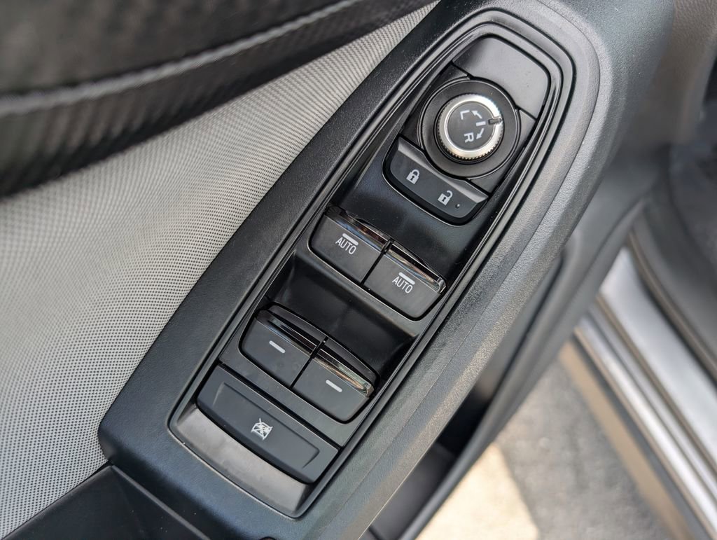 Used 2023 Subaru Crosstrek 2.0i Premium AWD/4WD image 16