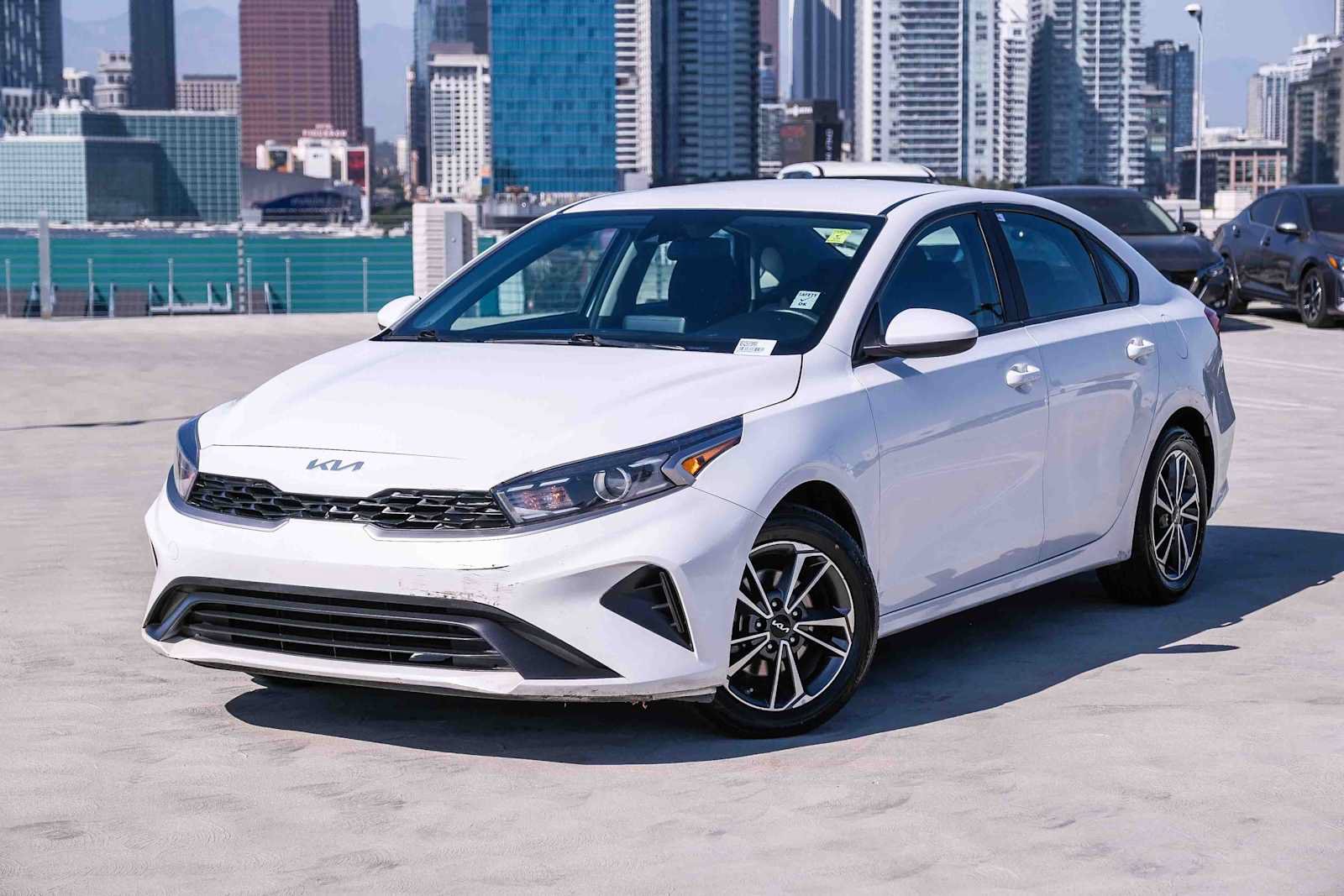 Used 2022 Kia Forte LXS FWD image 1