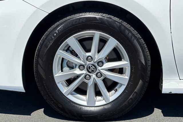 Used 2025 Toyota Camry LE AWD/4WD image 28