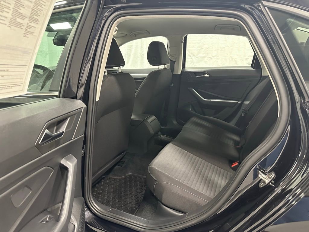 Used 2025 Volkswagen Jetta S image 40