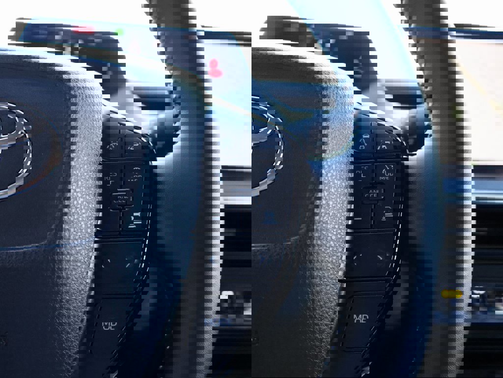 Used 2024 Toyota Prius Limited image 30