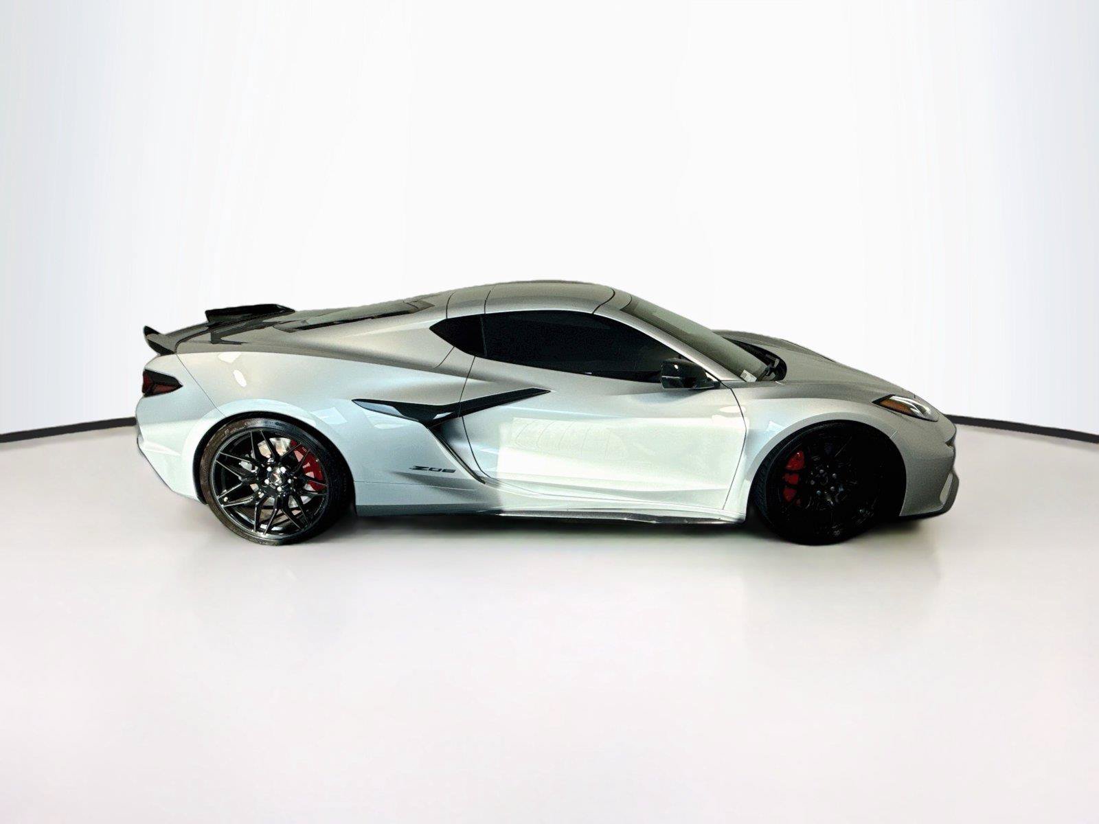 Used 2026 Chevrolet Corvette Z06 RWD image 6