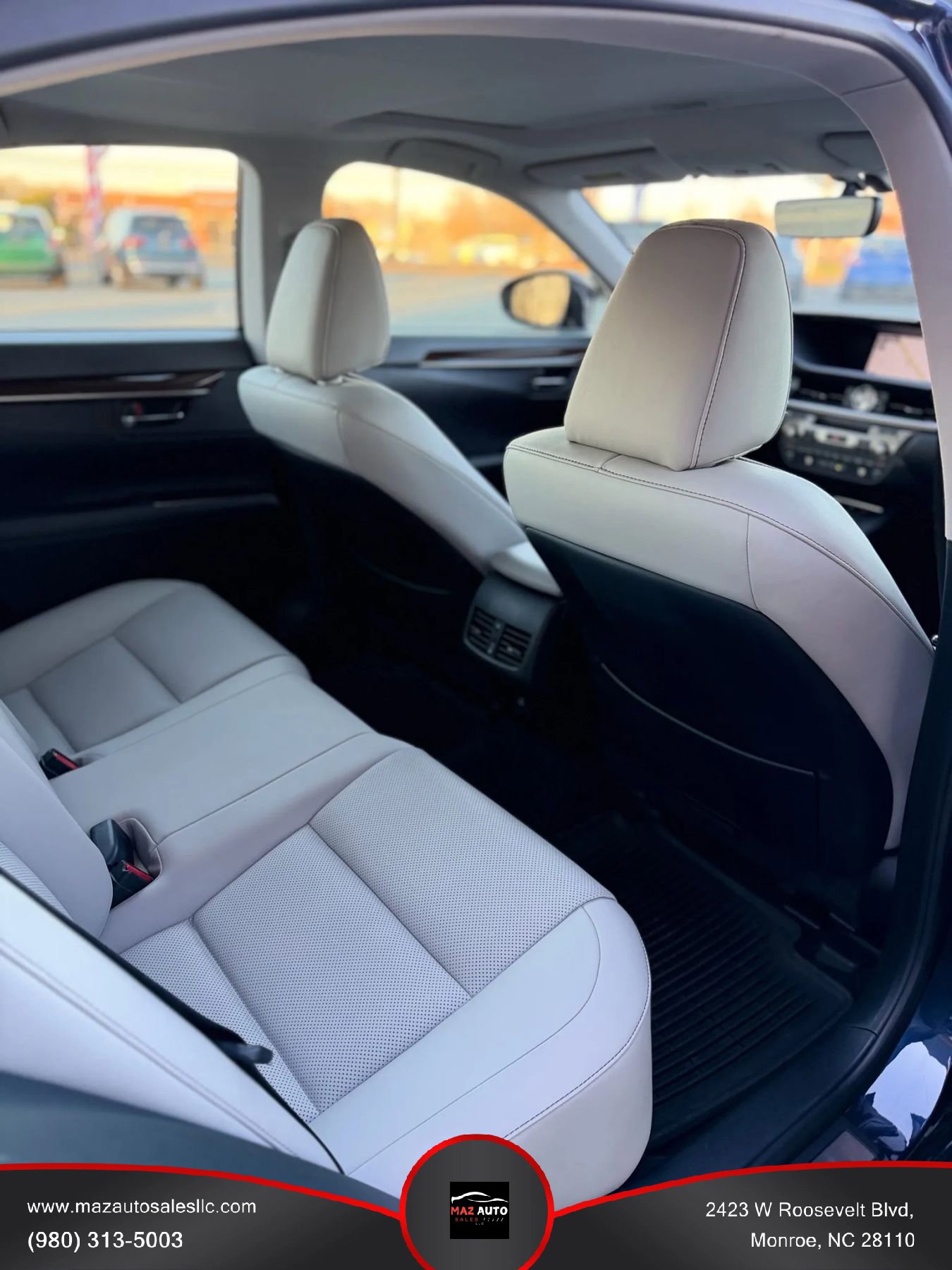 Used 2016 Lexus ES 350 w/ Navigation System Package image 14