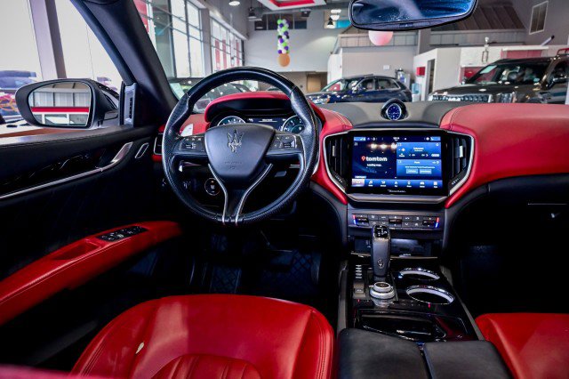 Used 2022 Maserati Ghibli Modena image 31