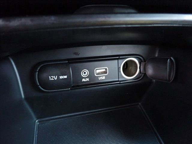 Used 2020 Kia Sorento S image 18