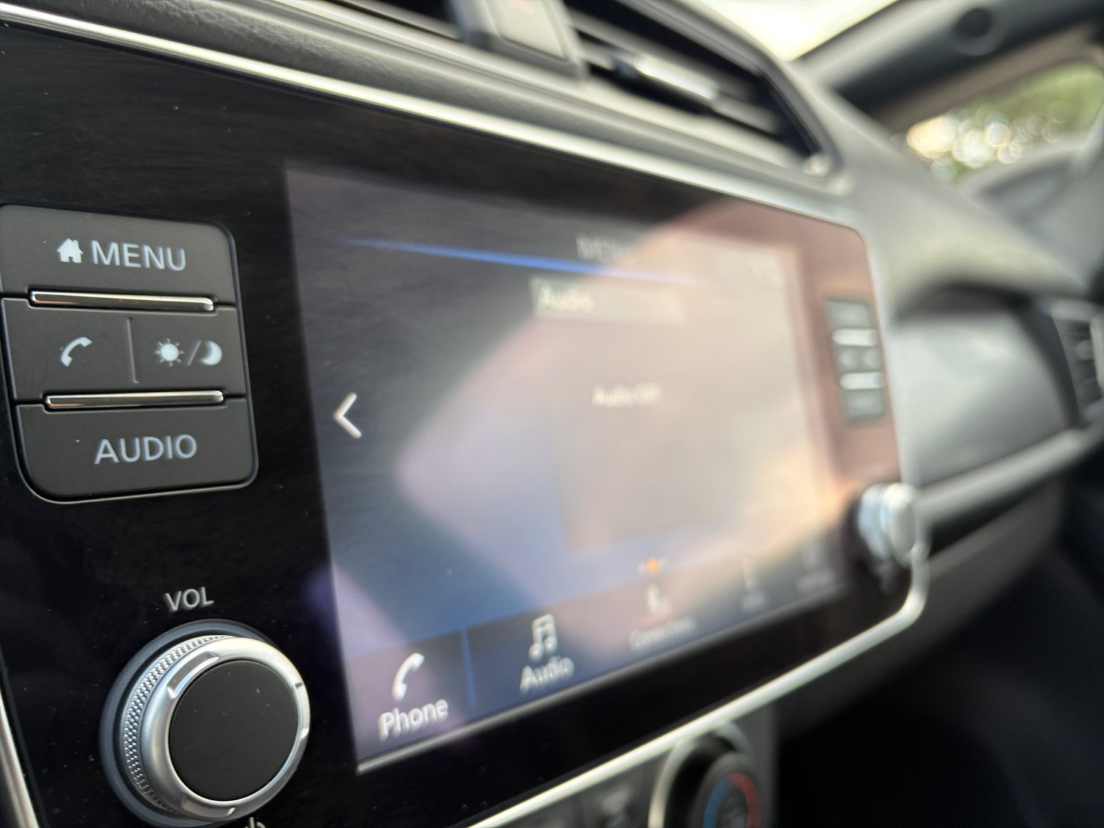 Used 2025 Nissan Leaf S FWD image 22