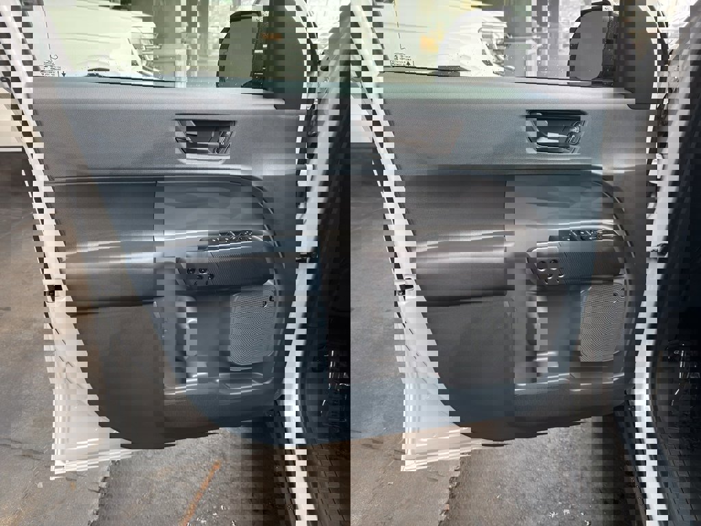 New 2026 Ford Maverick Lariat image 13