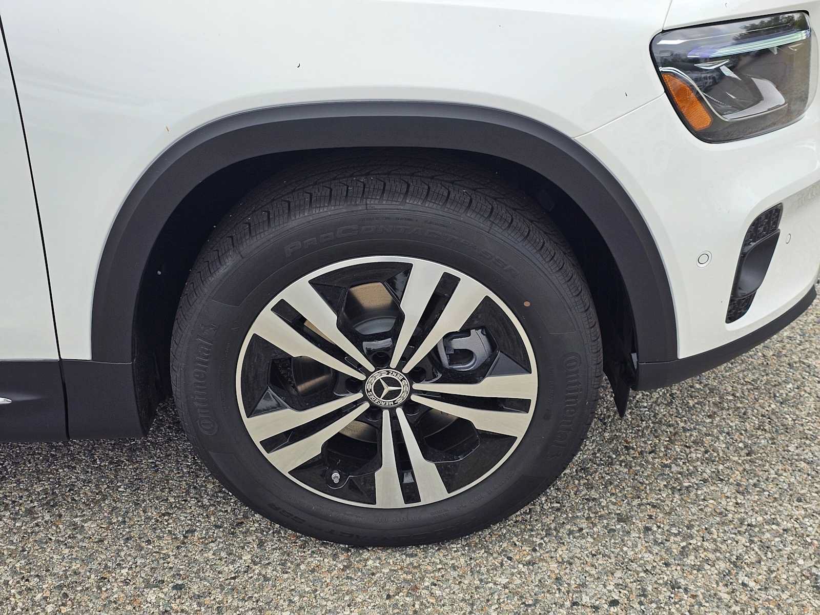 New 2026 Mercedes-Benz GLB 250 image 9