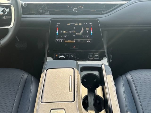 New 2026 INFINITI QX80 4WD w/ Sport Exterior Package image 23