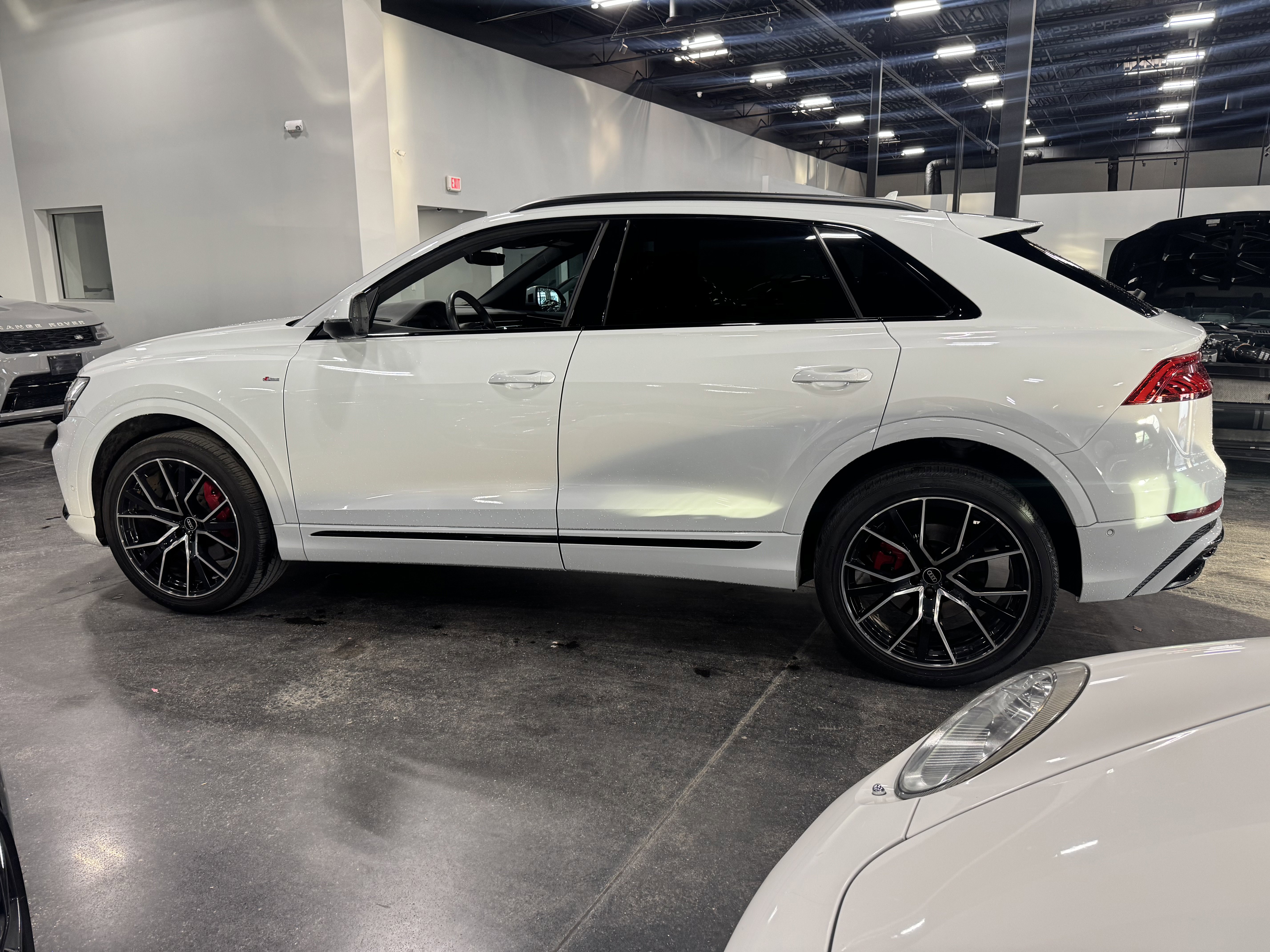 Used 2022 Audi Q8 Premium Plus w/ Premium Plus Package image 6