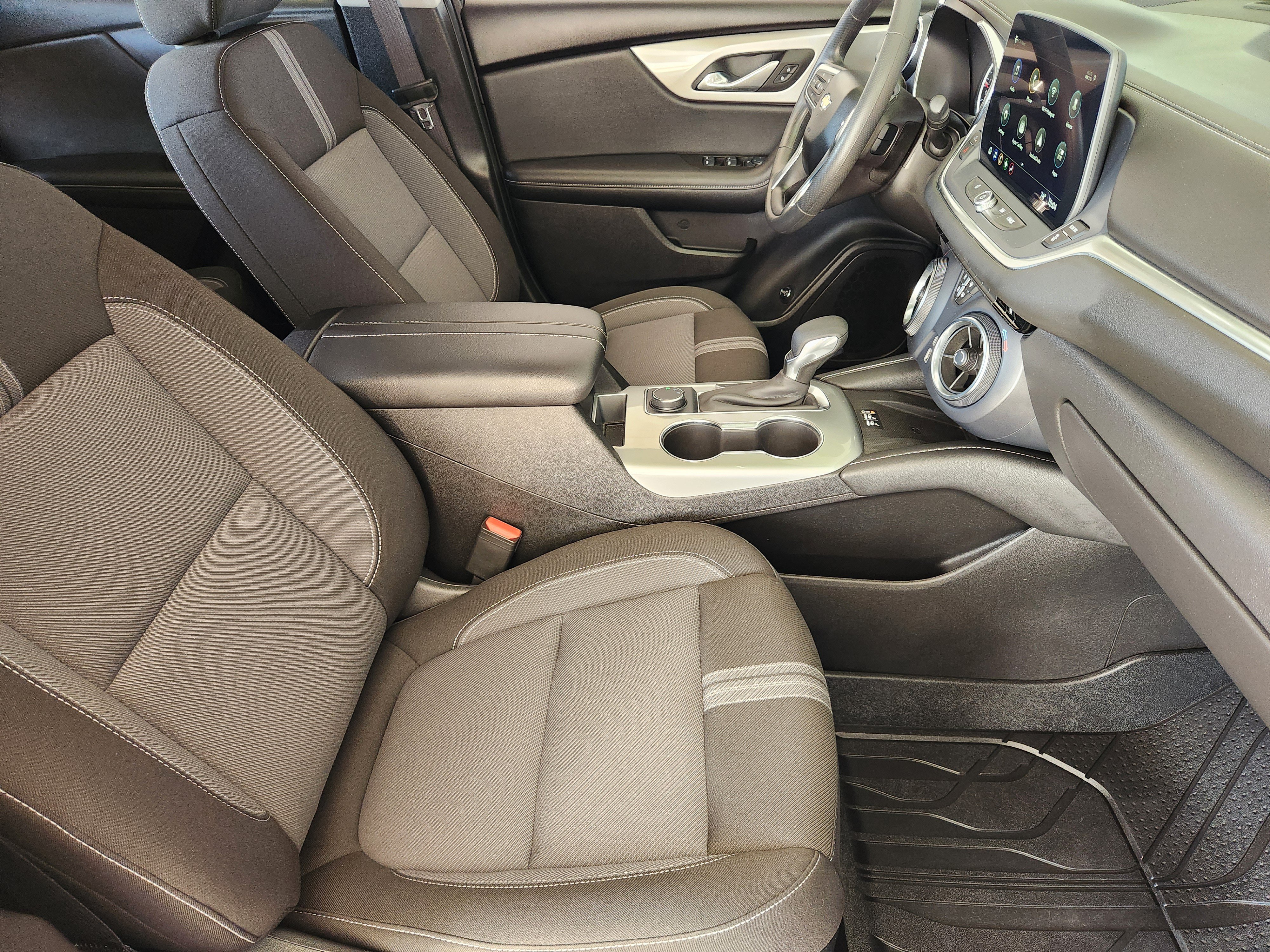 Used 2024 Chevrolet Blazer LT w/ Convenience Package FWD image 15
