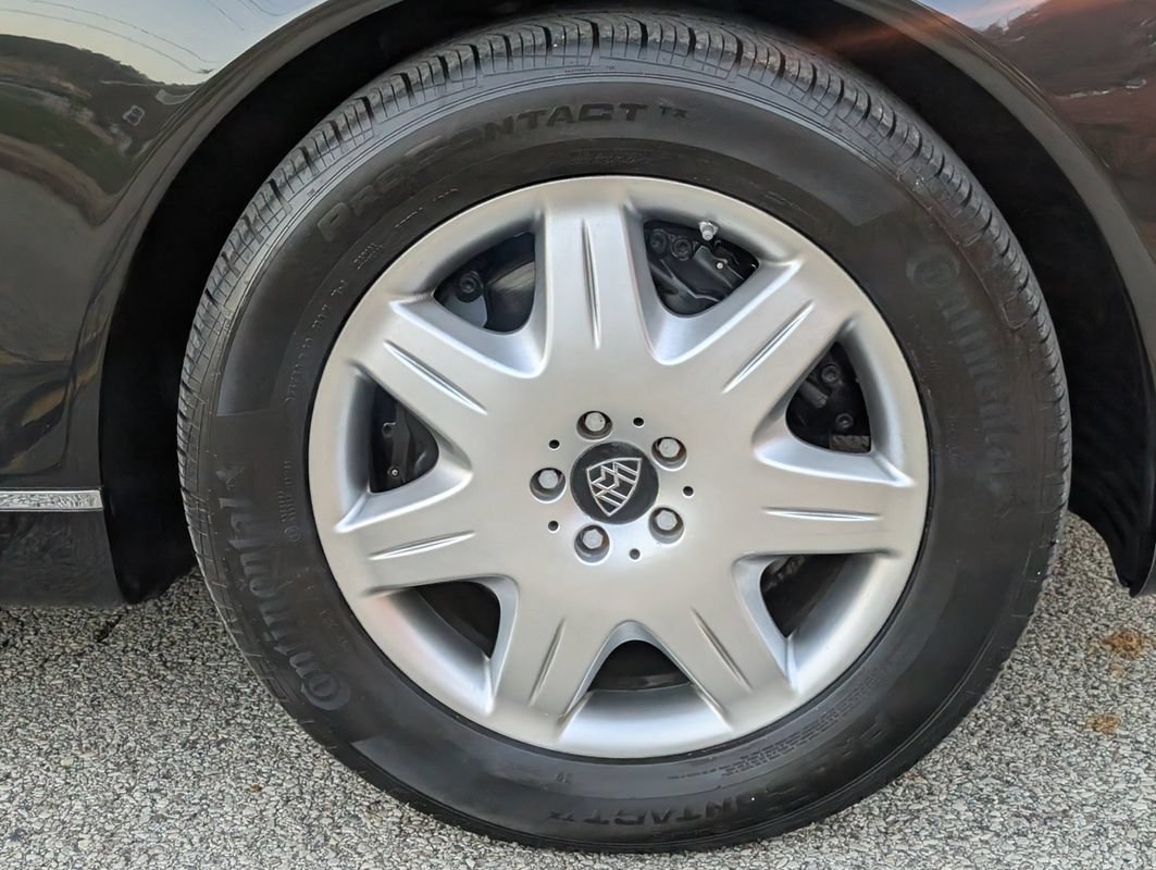 Used 2005 Maybach 57 RWD image 21