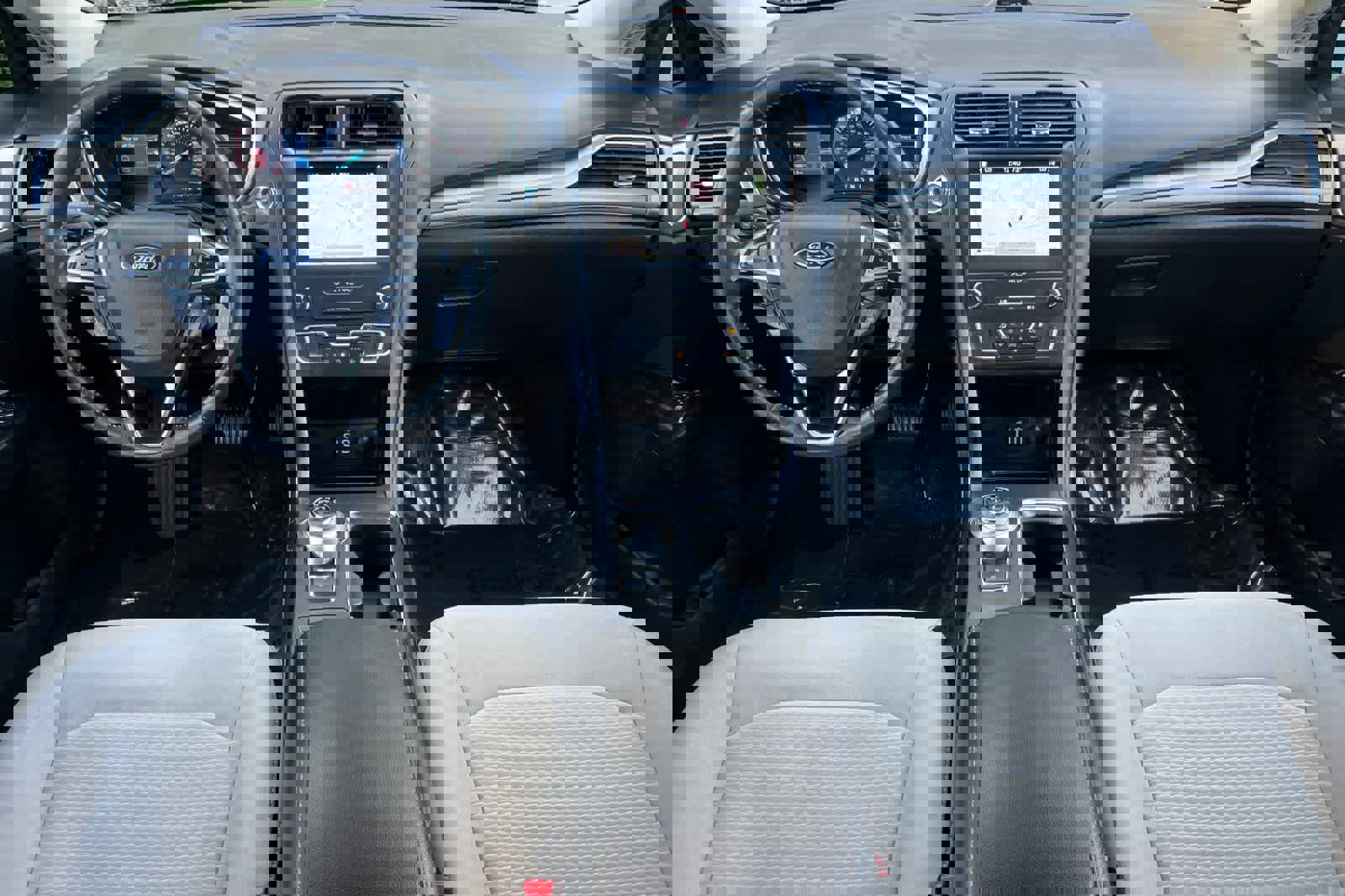 Used 2019 Ford Fusion SE w/ Equipment Group 151A image 3