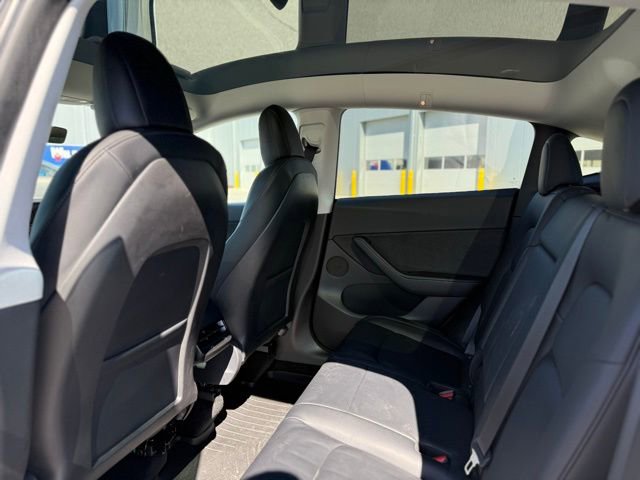 Used 2022 Tesla Model X image 8