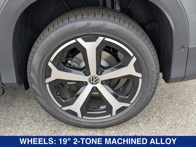 New 2025 Volkswagen Tiguan SE AWD/4WD image 9