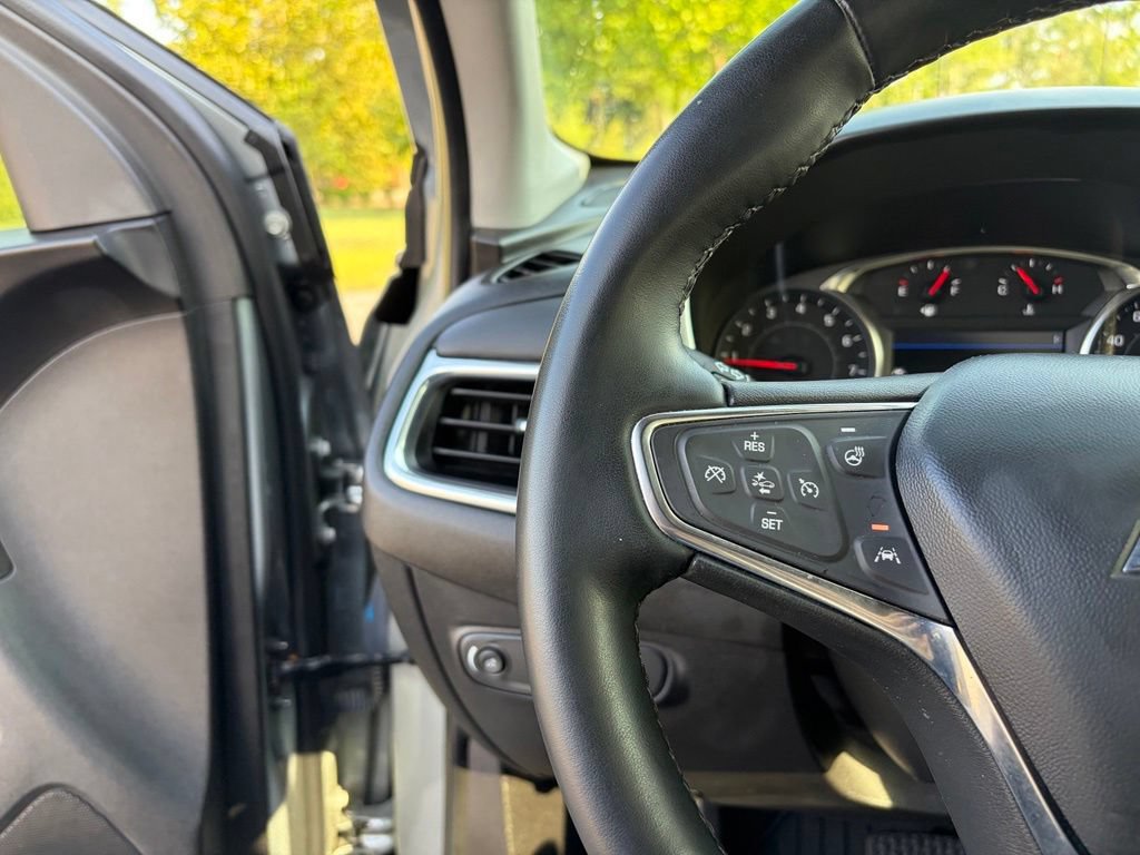 Used 2024 Chevrolet Equinox LT FWD image 16