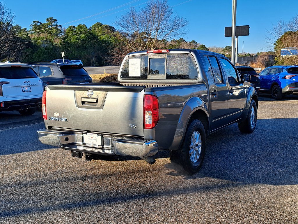 Used 2016 Nissan Frontier SV image 5
