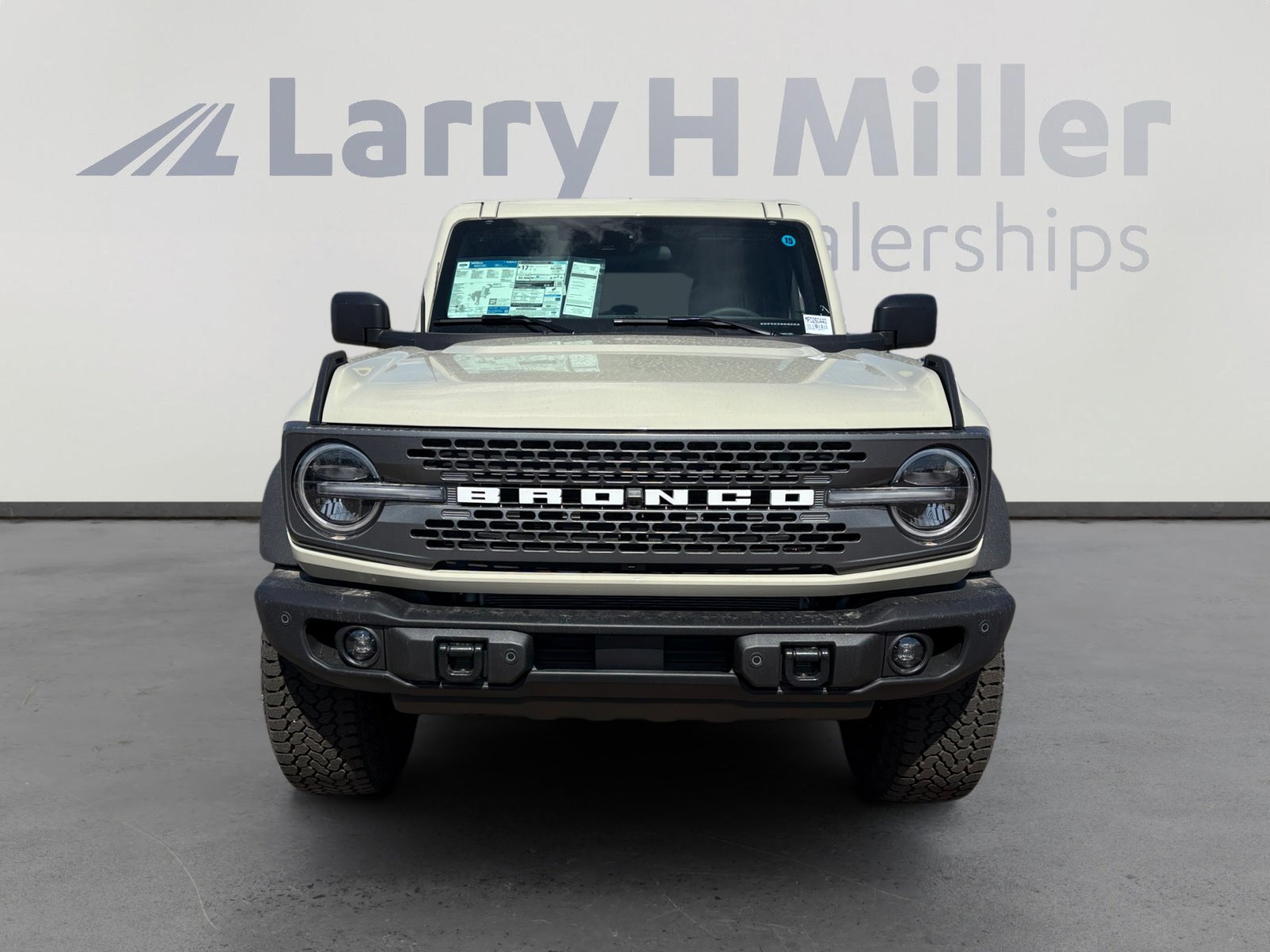 New 2026 Ford Bronco Badlands image 8