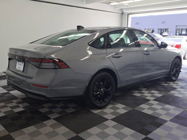 Certified 2025 Honda Accord SE image 6