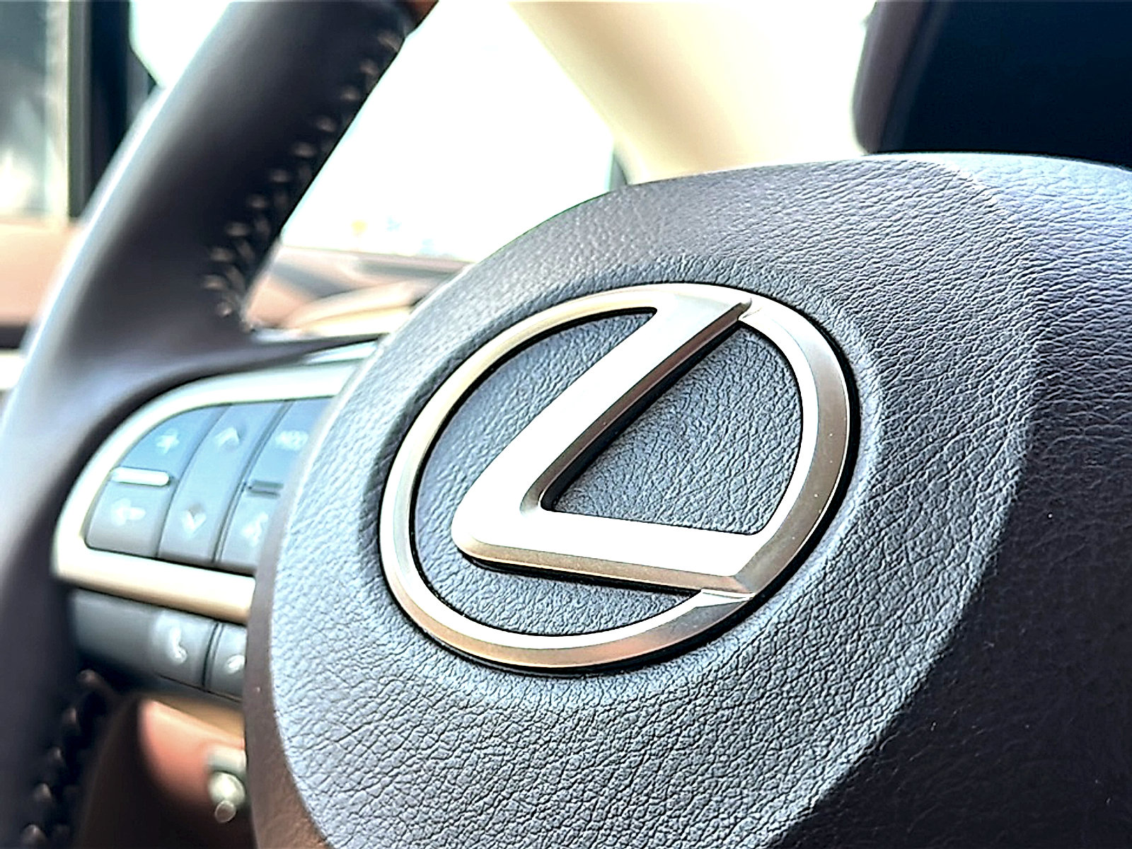 Used 2016 Lexus RX 350 FWD w/ Premium Package image 33