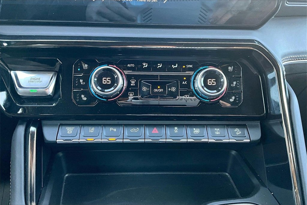 Used 2024 GMC Sierra 2500 AT4X w/ AT4X AEV Edition image 32