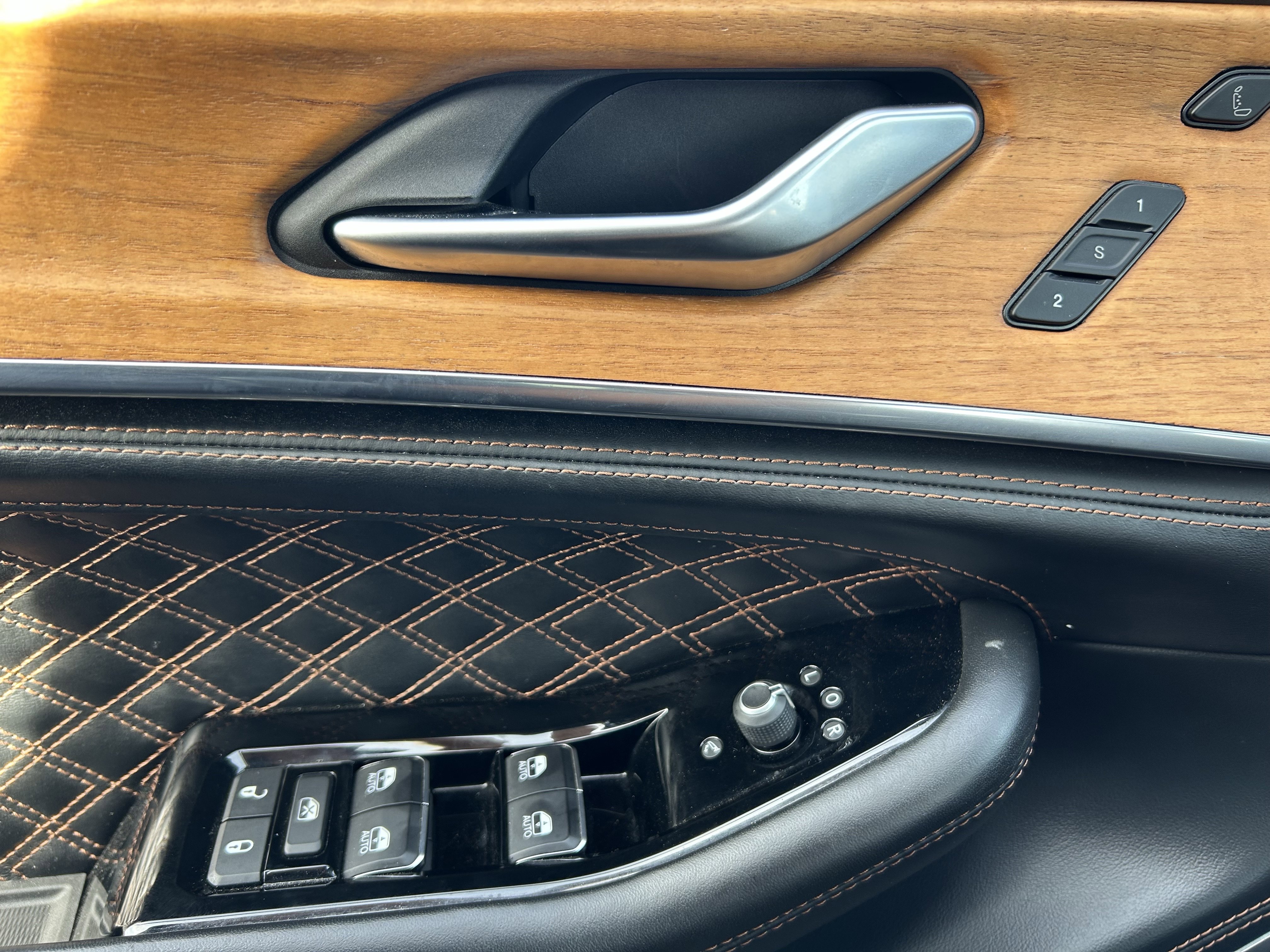 Used 2022 Jeep Grand Cherokee Summit image 22