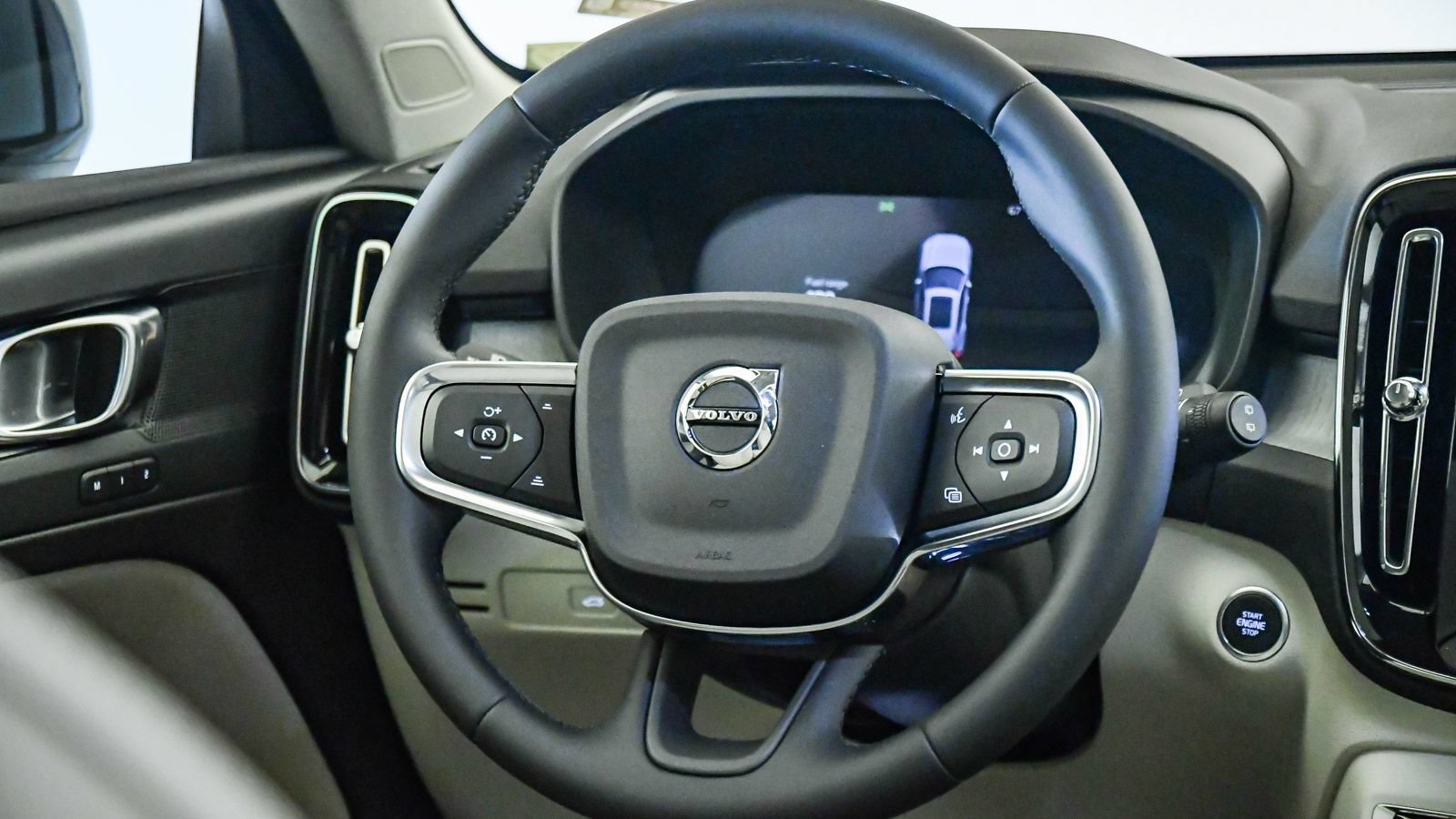 Certified 2026 Volvo XC40 B5 Plus w/ Protection Package Premier AWD/4WD image 13