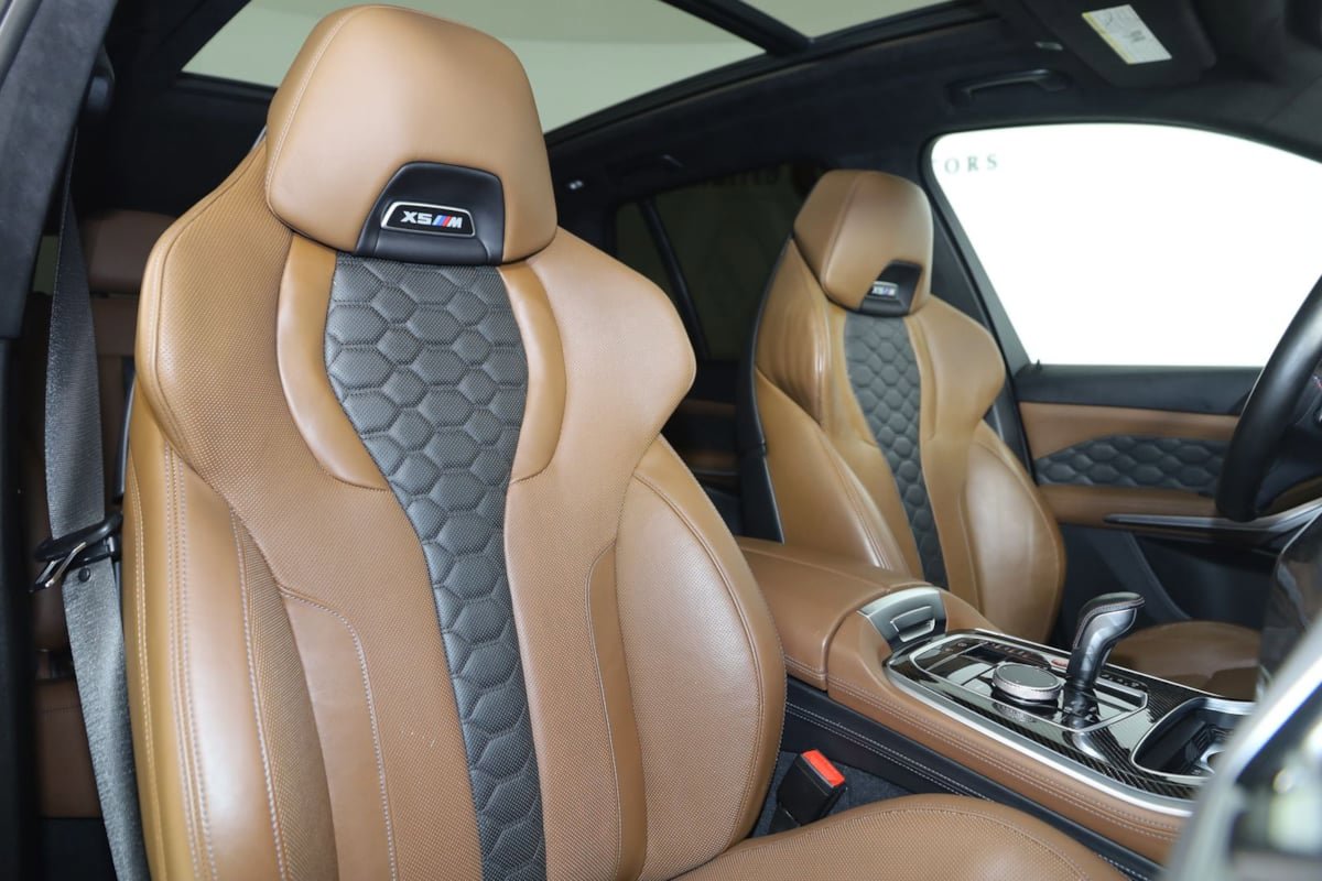 Used 2021 BMW X5 M w/ Executive Package image 17