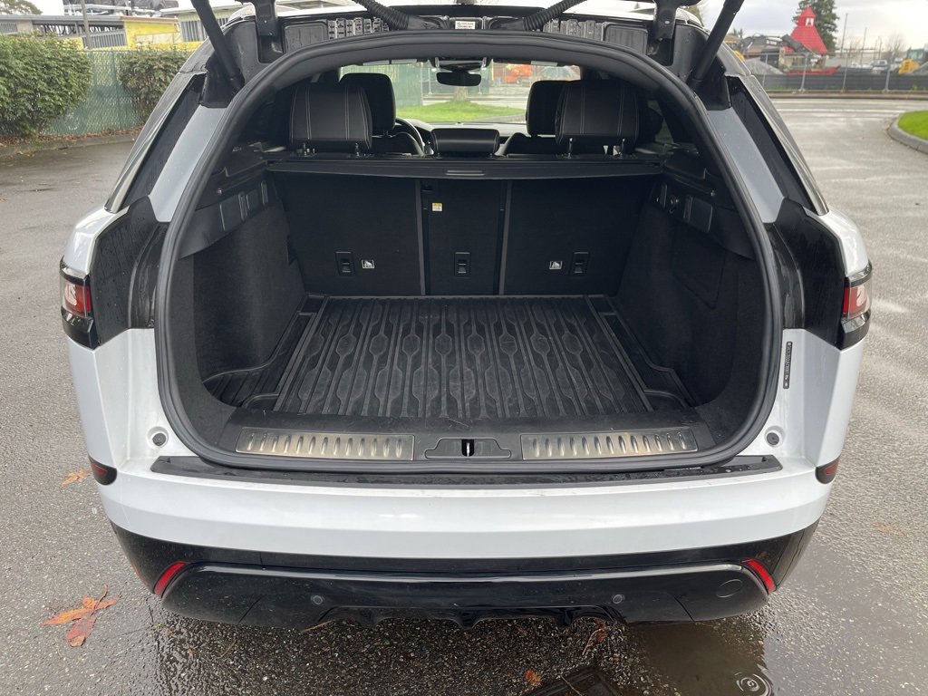 Used 2018 Land Rover Range Rover Velar R-Dynamic SE image 4