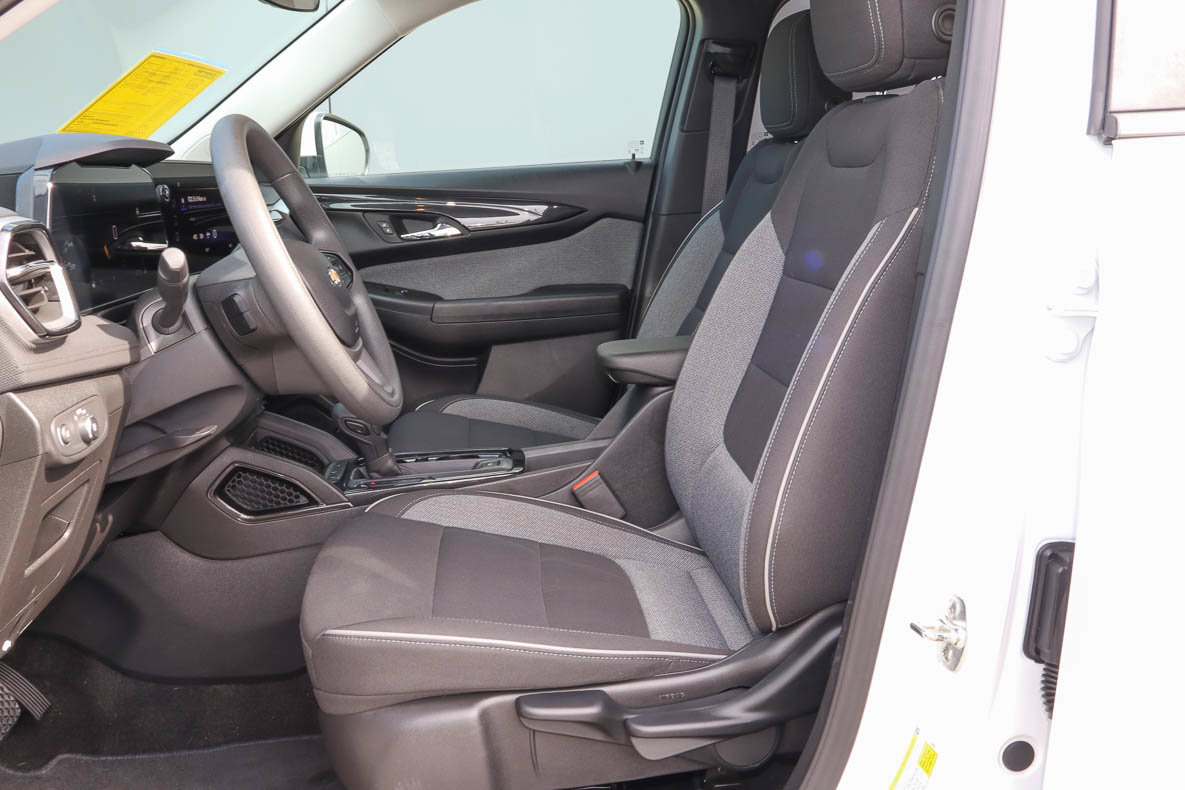 Used 2025 Chevrolet TrailBlazer LT FWD image 7
