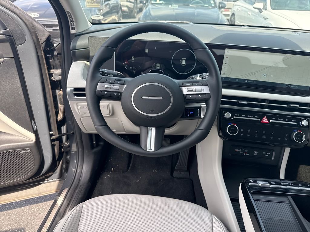 New 2026 Hyundai Tucson Limited AWD/4WD image 17