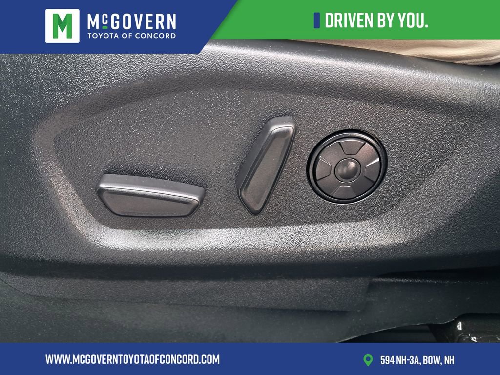 Used 2019 Ford Explorer Limited w/ Limited Luxury Package AWD/4WD image 17