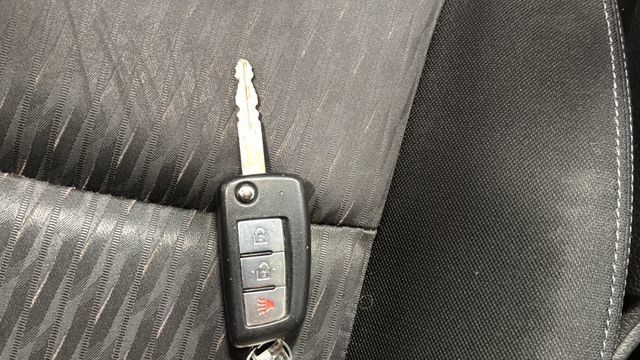 Used 2017 Nissan Rogue S image 34