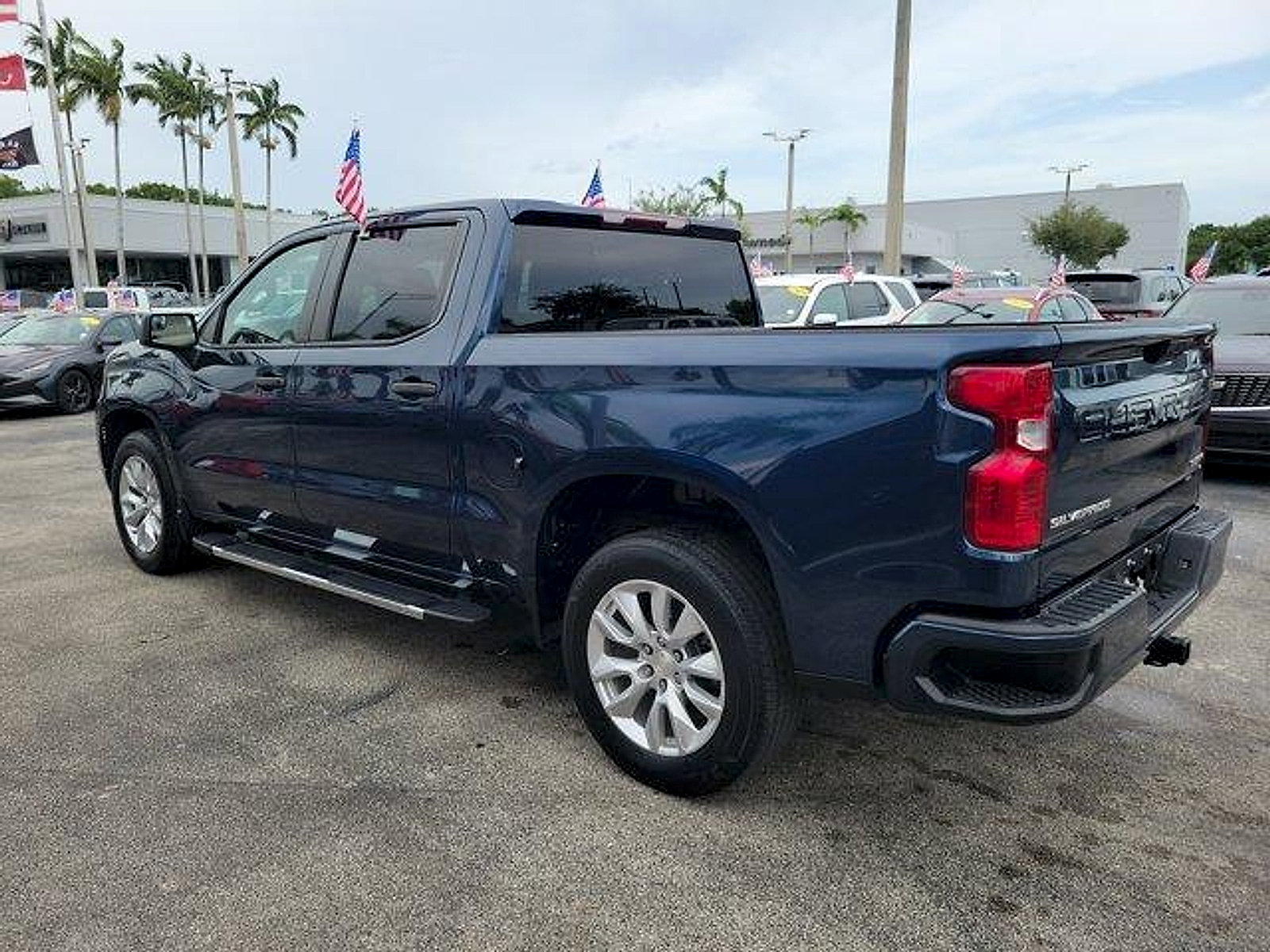 Used 2022 Chevrolet Silverado 1500 Custom RWD image 5