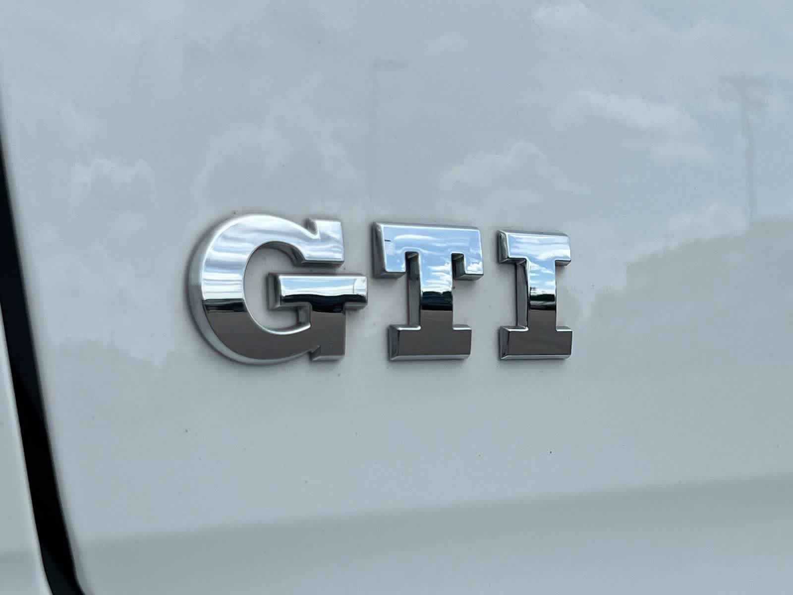 Used 2018 Volkswagen GTI S FWD image 13