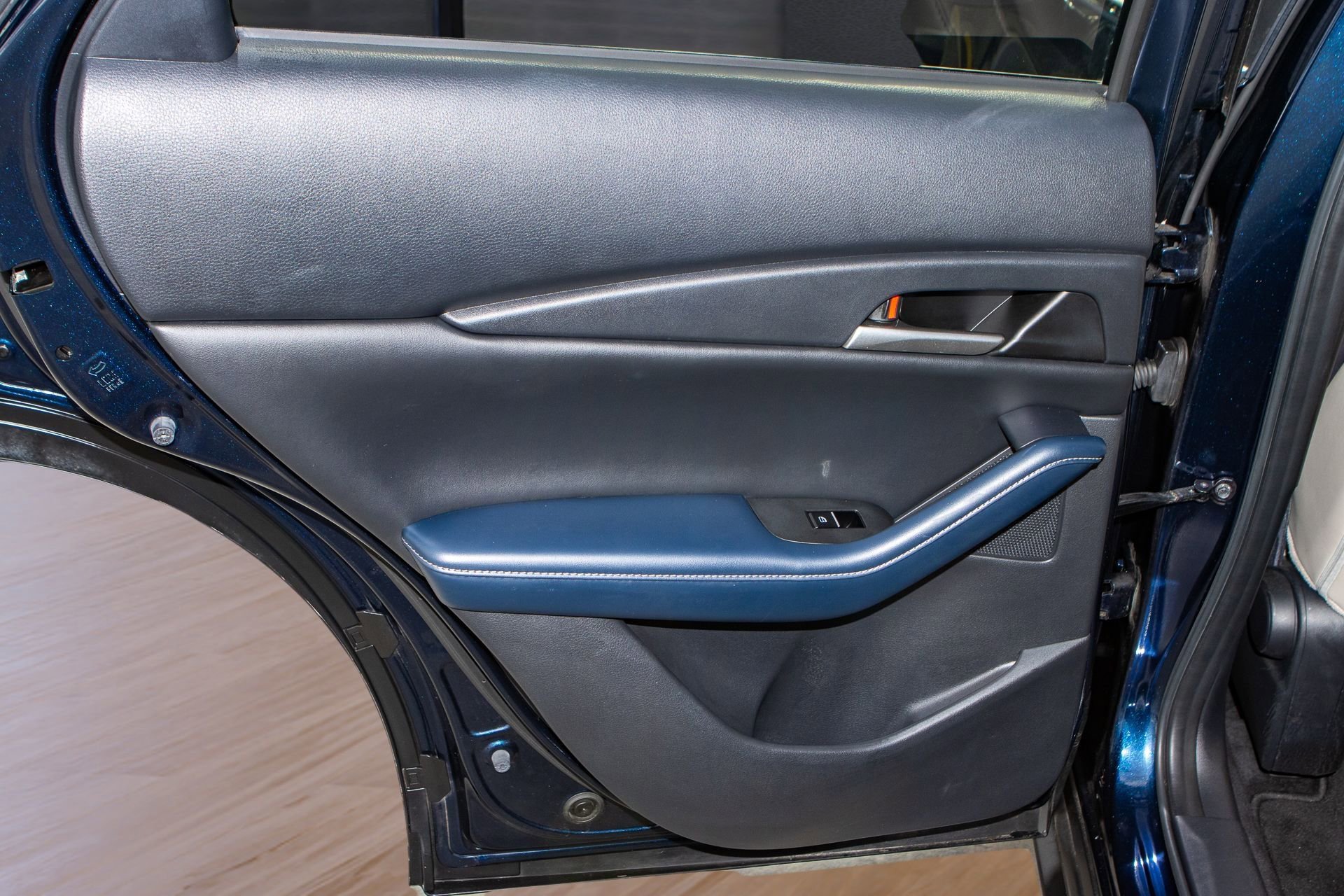 Used 2020 MAZDA CX-30 FWD w/ Select Package image 16