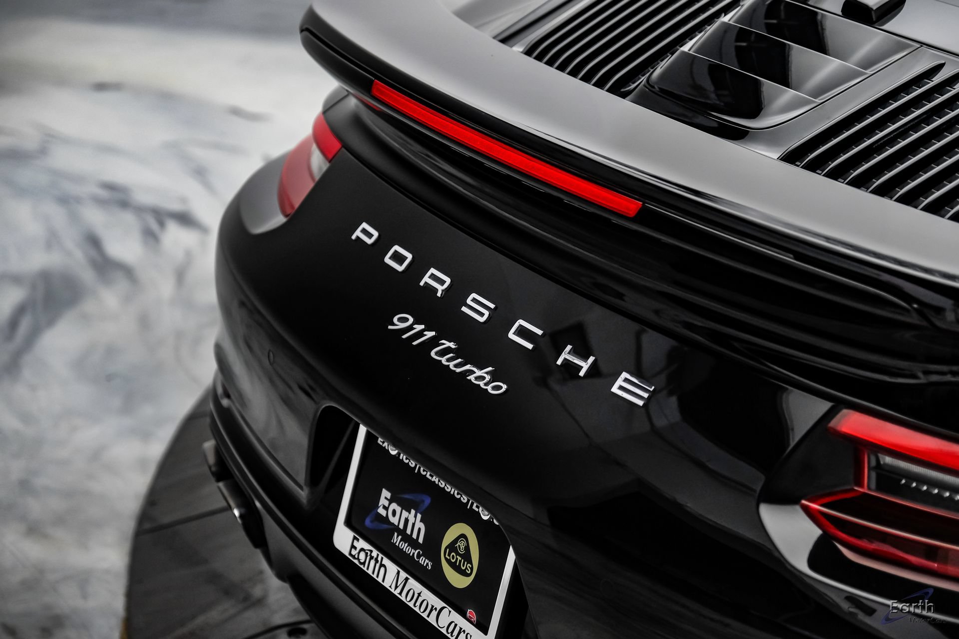 Used 2017 Porsche 911 Turbo AWD/4WD image 14