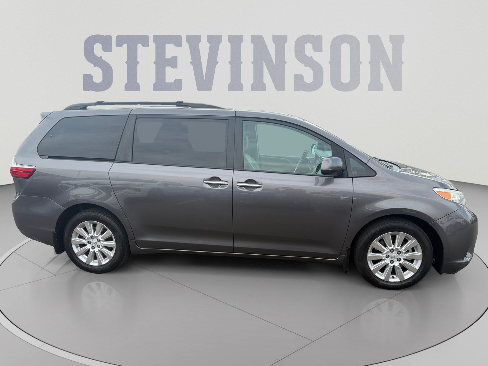 Used 2015 Toyota Sienna XLE Premium AWD/4WD image 6