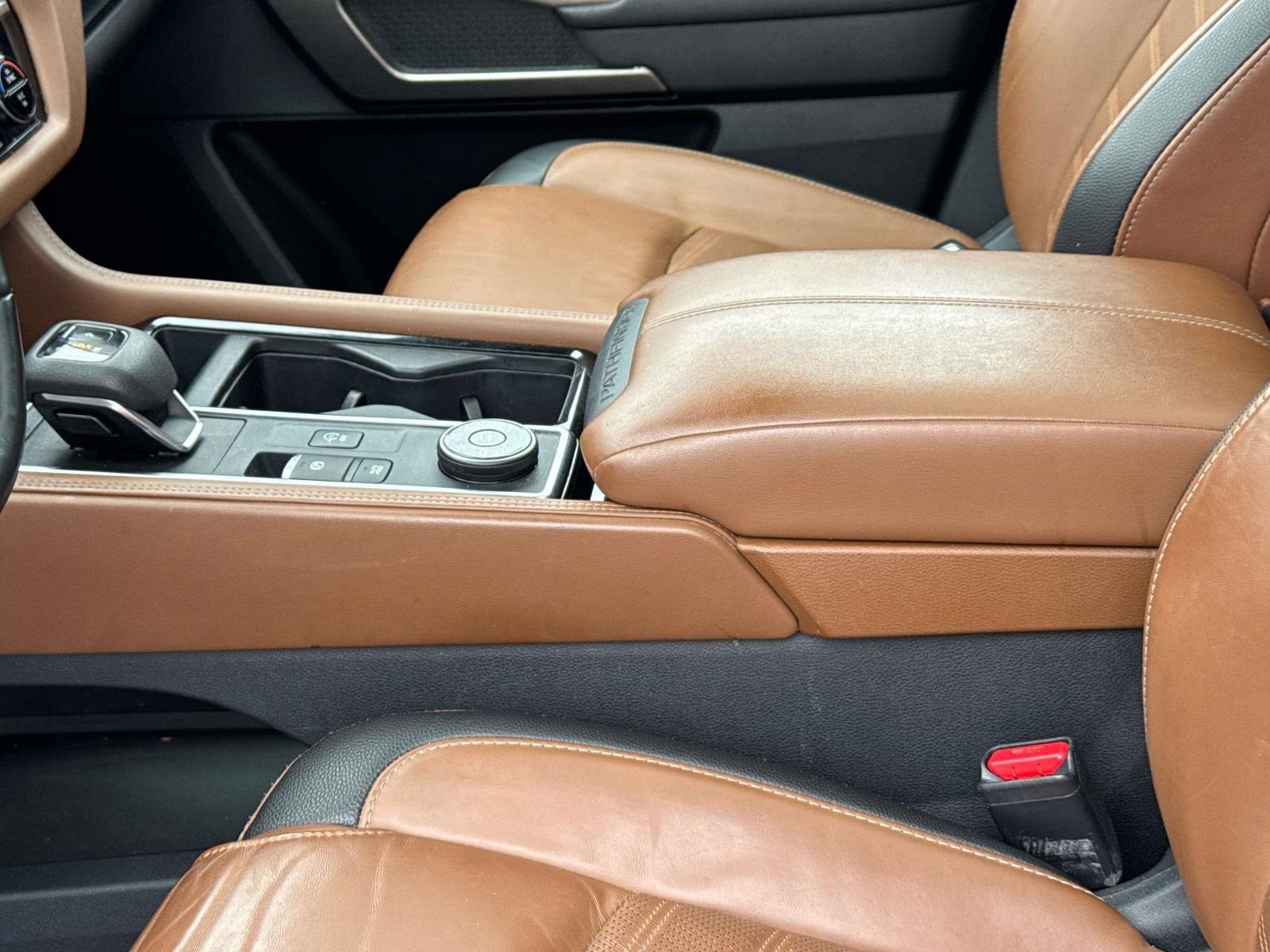 Used 2023 Nissan Pathfinder Platinum image 22