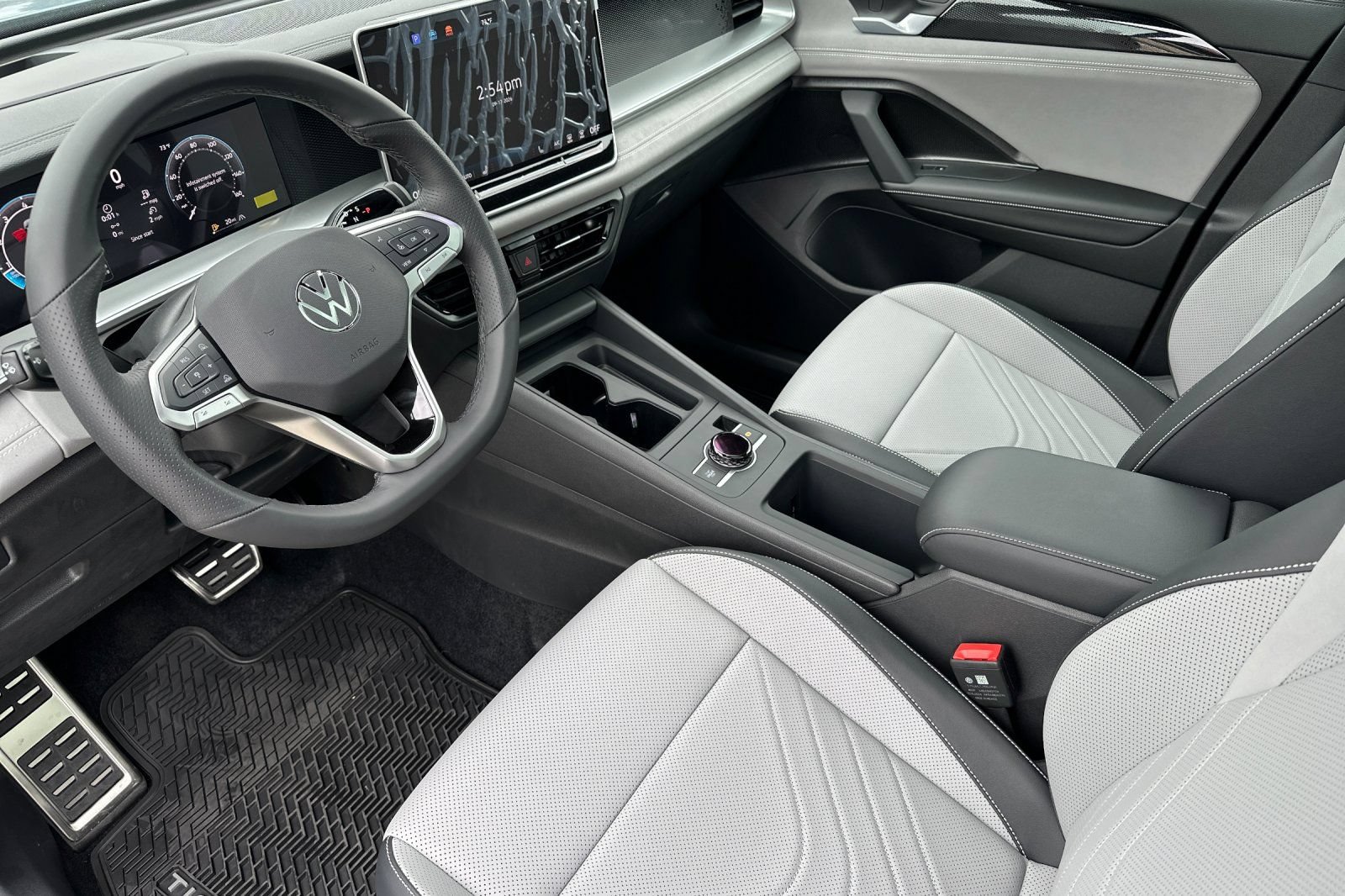 New 2026 Volkswagen Tiguan SE R-Line AWD/4WD image 10