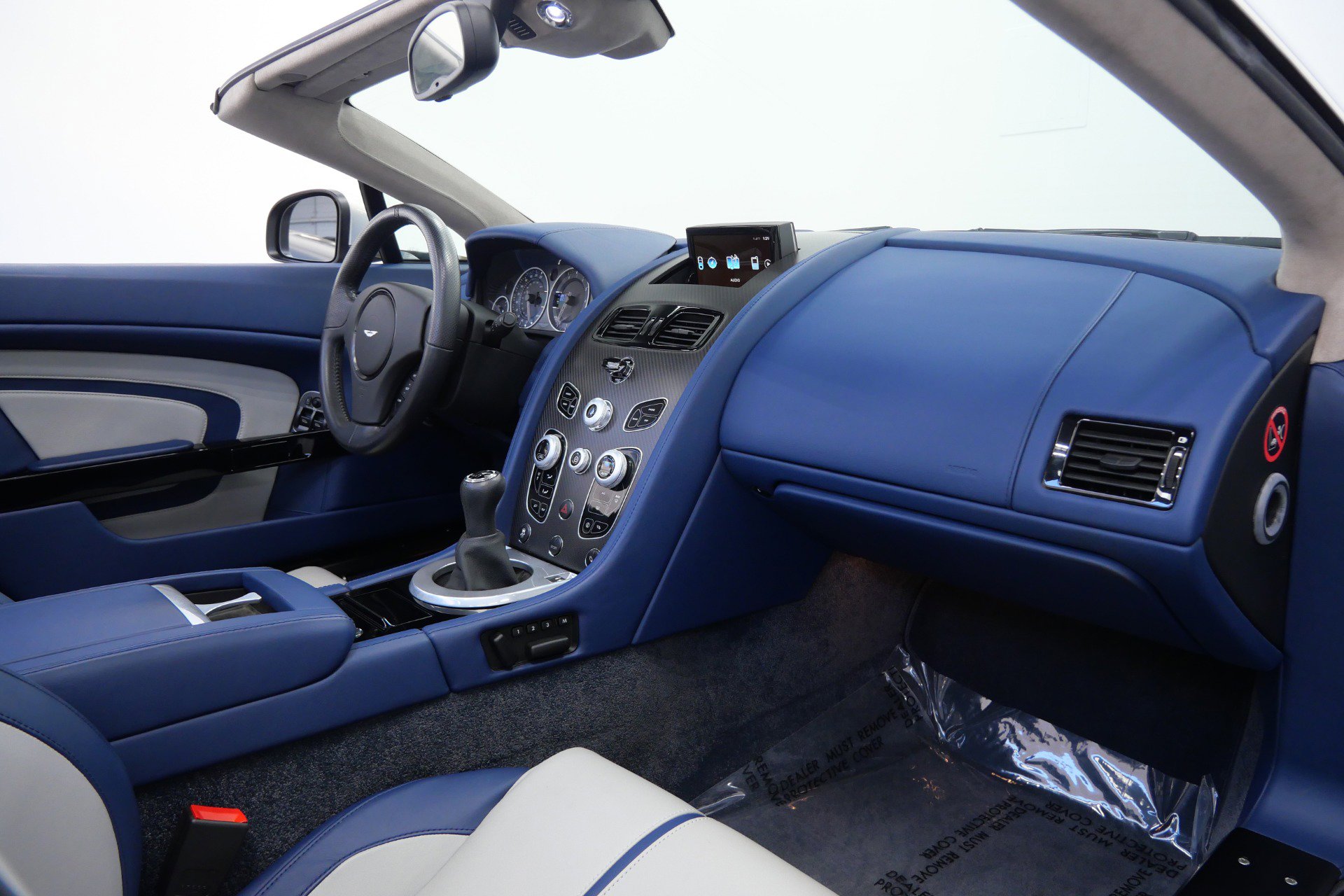 Used 2017 Aston Martin V12 Vantage S RWD image 13