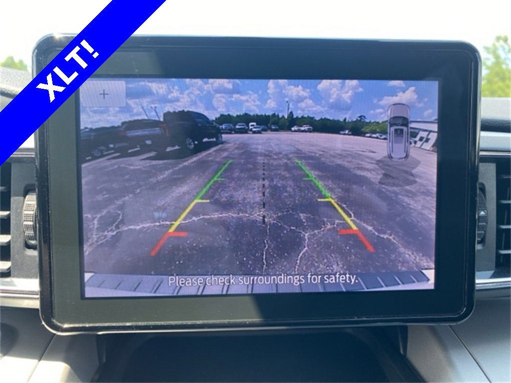 Used 2024 Ford Explorer XLT w/ Equipment Group 202A image 5